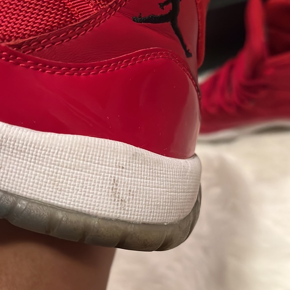 Authentic Air Jordan 11 Retro BG - Picture 9 of 11